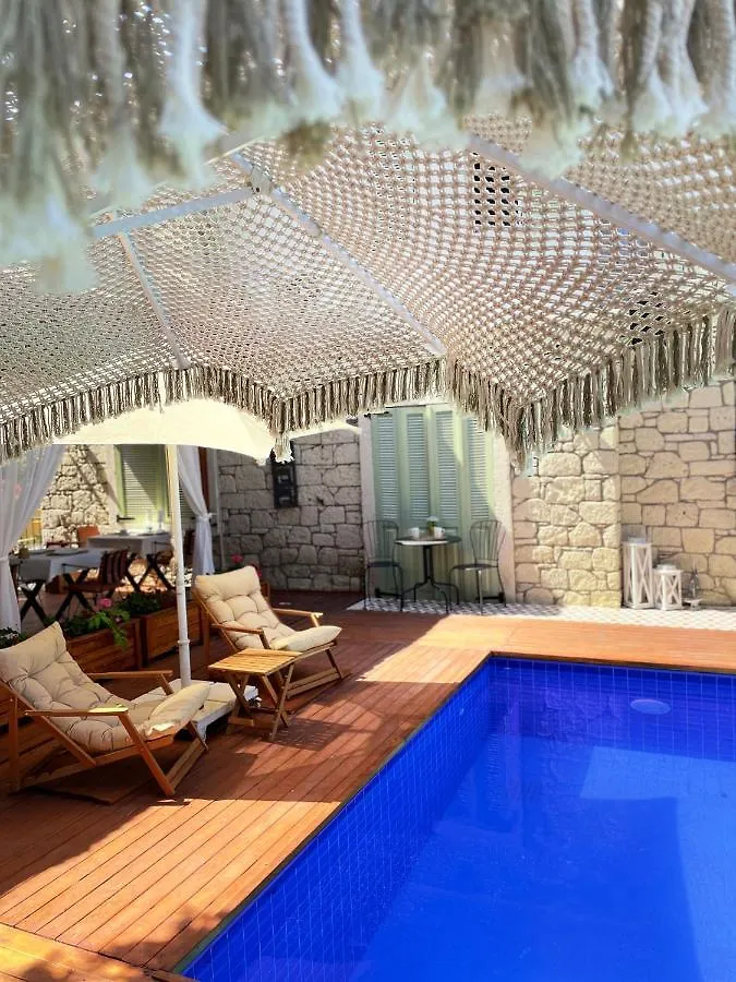 Ella Alacati Otel Ildiri