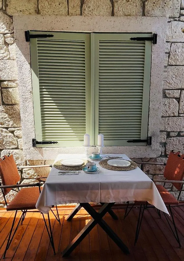 Ella Alacati Otel Ildiri Hotel
